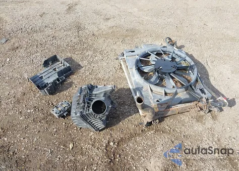 2022 Chevrolet Traverse Fwd Lt Cloth from USA, damaged, VIN 1GNERGKW2NJ131476